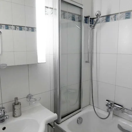 Haus Viktoria A Апартаменти *